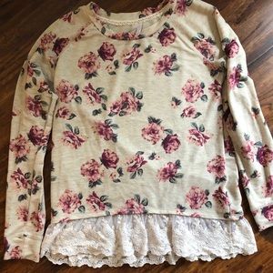 Long sleeve floral shirt with lace trim